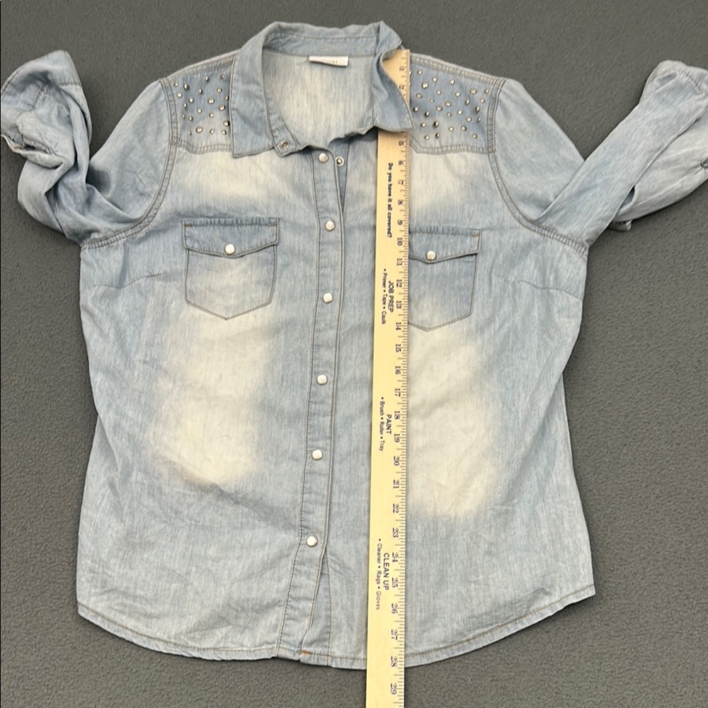 Yessica Studded Light Blue Denim Shirt | Size 18 (AU 46) | Button-Down - Picture 6 of 13